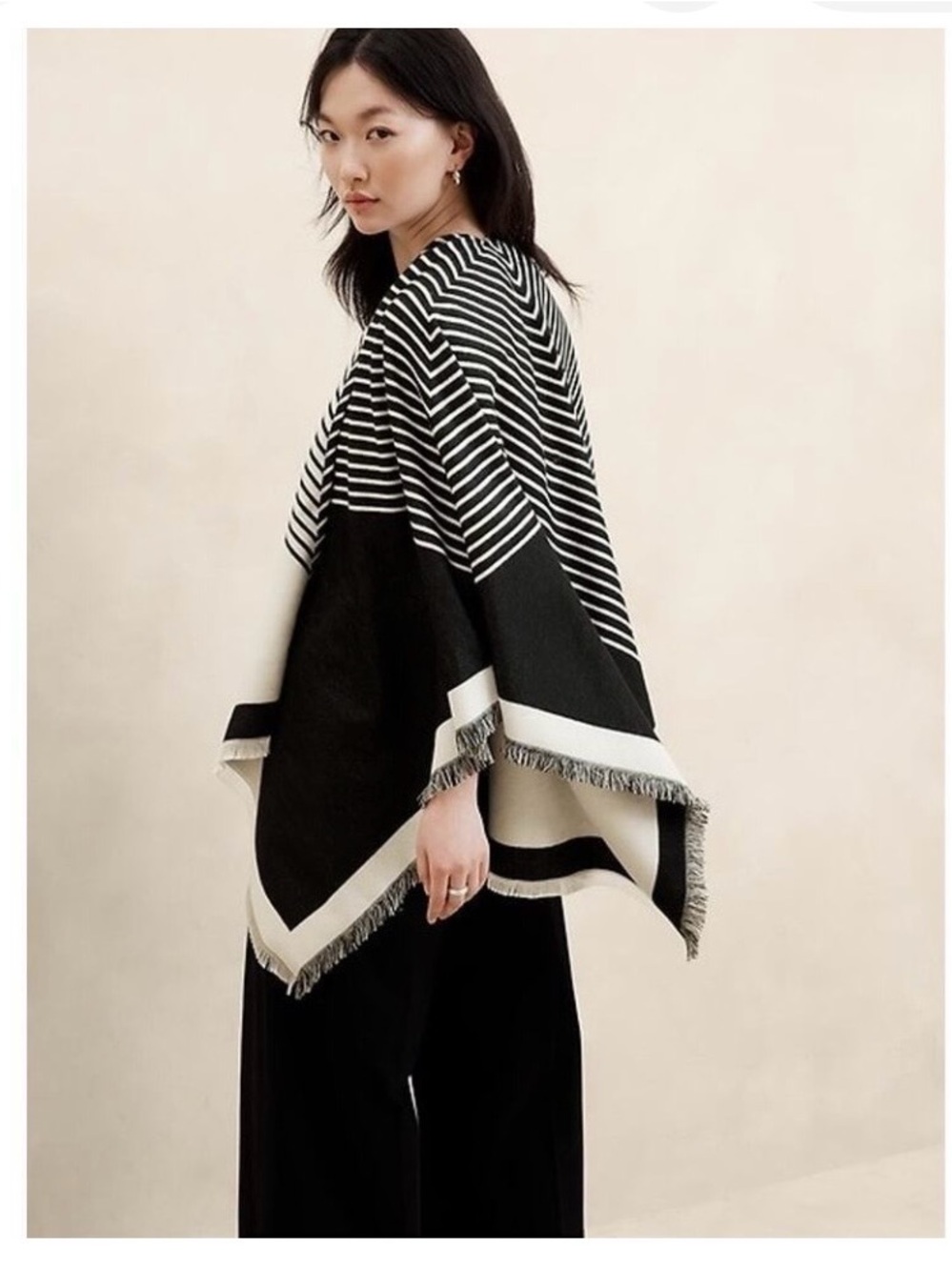 Banana Republic open front striped Black & White Fringe Poncho.  One Size. NWT